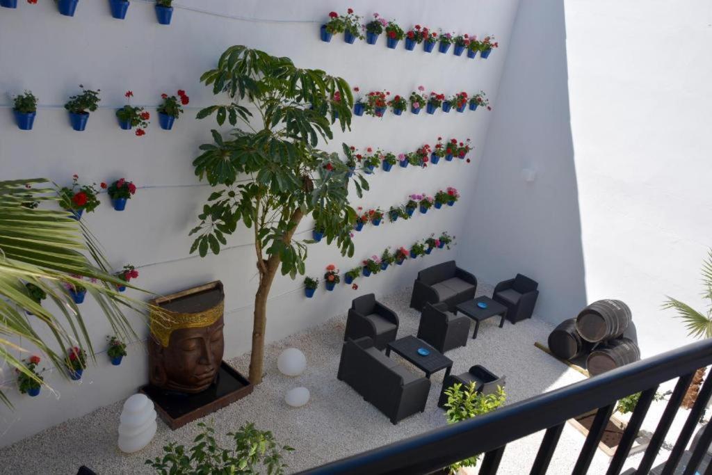 Apartamento Casa Patio Palmeras 2 *